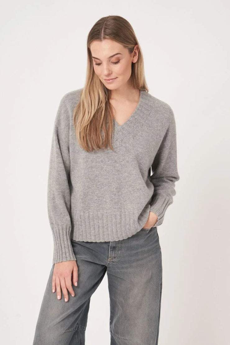 Relaxed Fit Organic Cashmere Sweater, Sweater 104529
