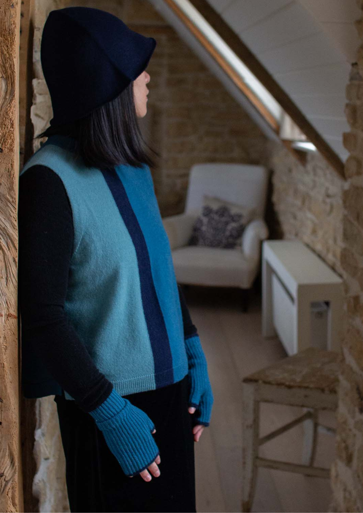 Brook Cashmere Vest, OR25-C03