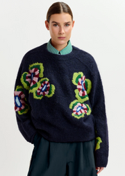 Impossible pullover