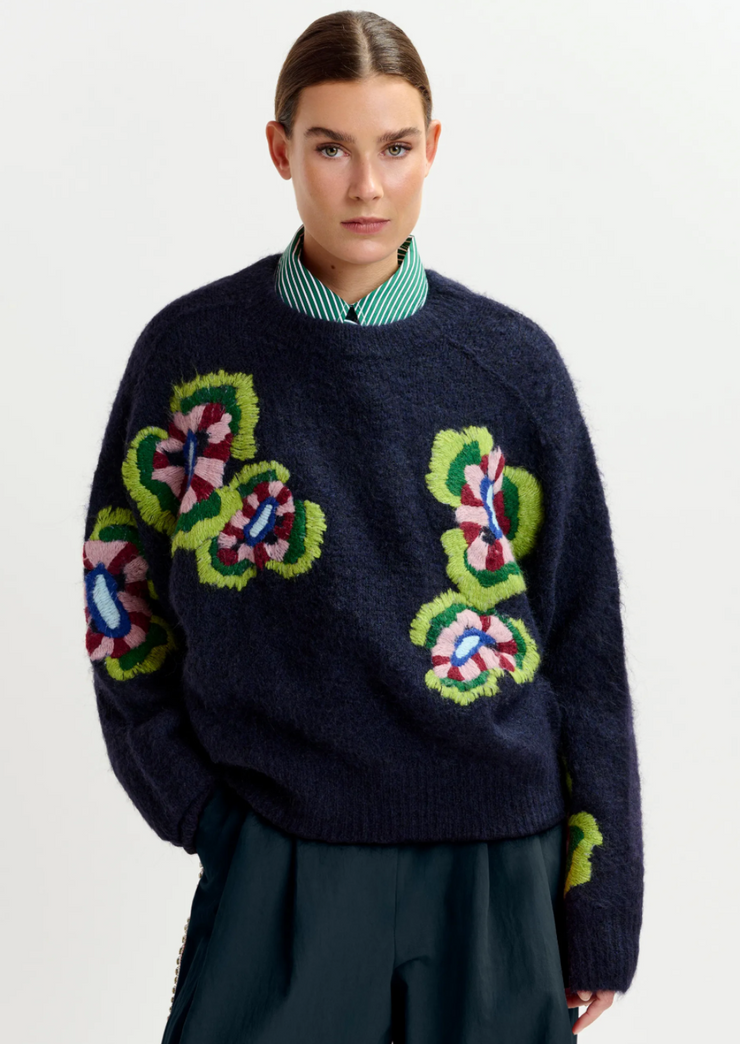 Impossible pullover
