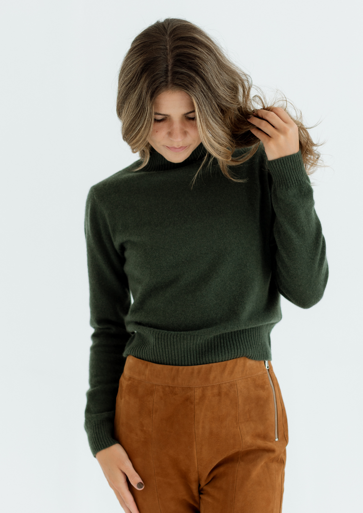 Womad Funnel Neck Sweater