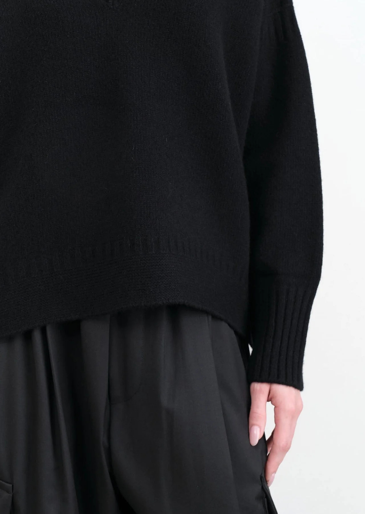 Aura V neck sweater