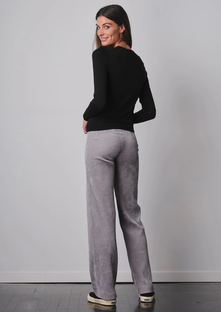 Flavia Pant