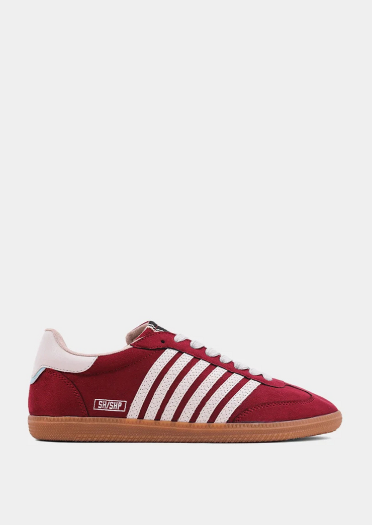 Stevie Sneaker, Wine