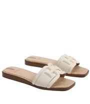 Irina Sandal