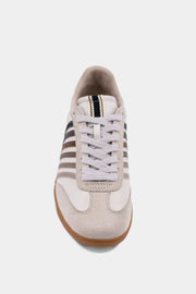 Stevie Sneaker