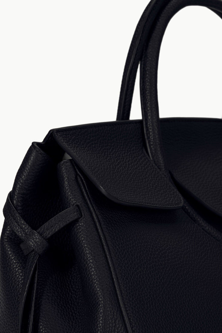 Maude Carryall